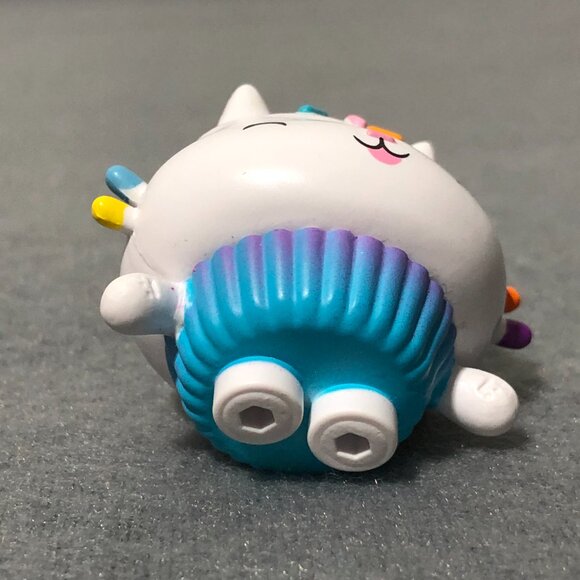 Gabby's Dollhouse Kitty CAKEY CAT Figurine Replacement Figure - Picture 5 of 7